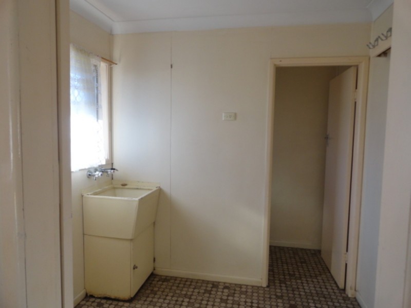 2/352B Bridge Street, Wilsonton QLD 4350