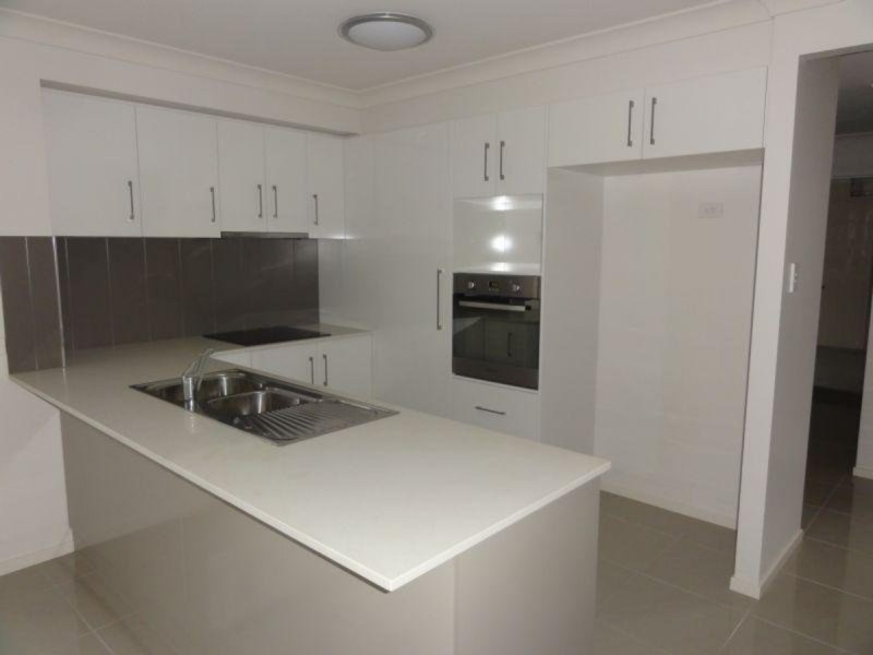 4/5 Gatfield Street, Newtown QLD 4350