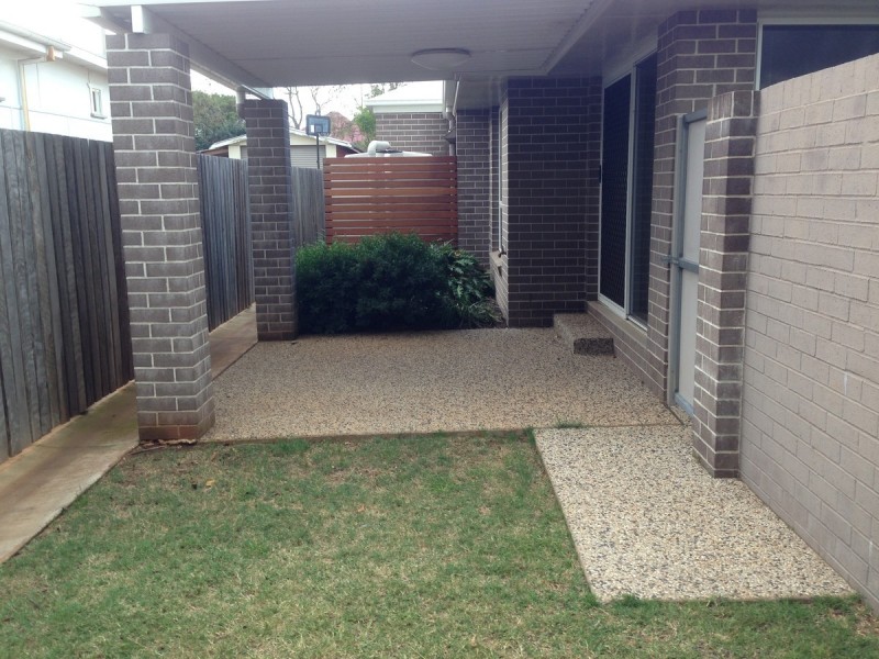 4/5 Gatfield Street, Newtown QLD 4350