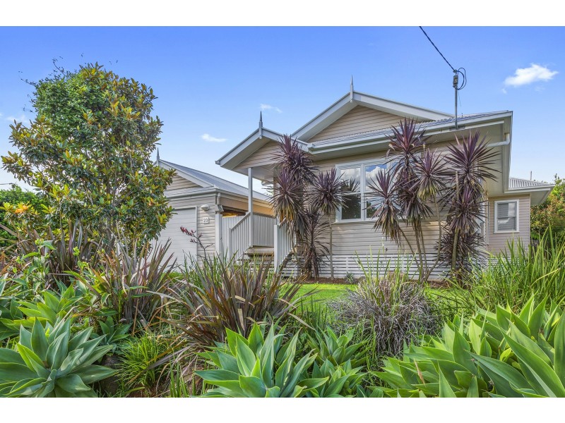 23 Alford Street, Mount Lofty QLD 4350