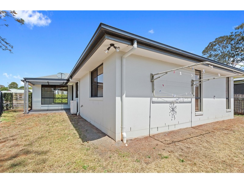 18/1 Cossart Street, Centenary Heights QLD 4350