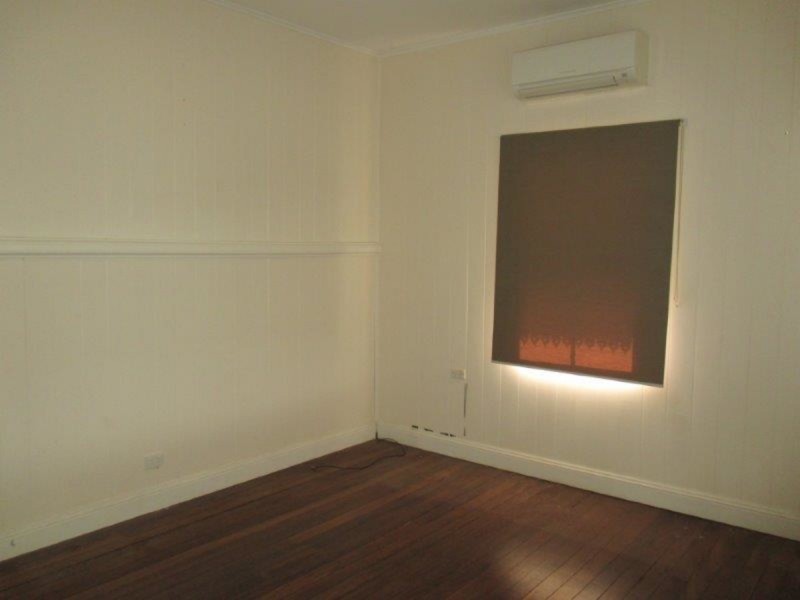 8 Kenilworth Street, North Toowoomba QLD 4350