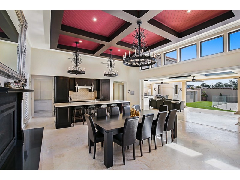 10 Caithness Court, Middle Ridge QLD 4350