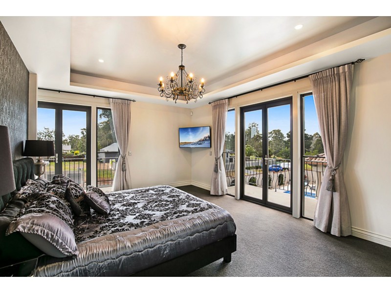 10 Caithness Court, Middle Ridge QLD 4350