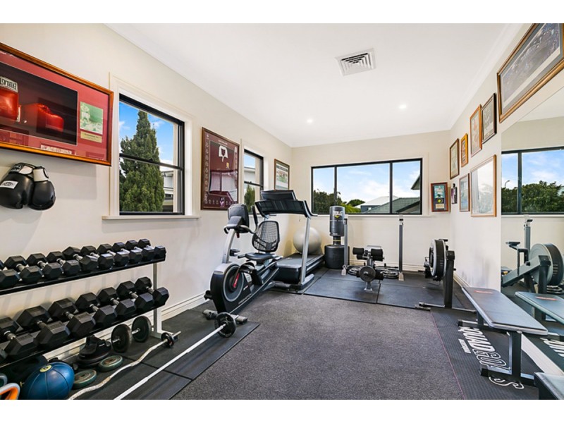 10 Caithness Court, Middle Ridge QLD 4350