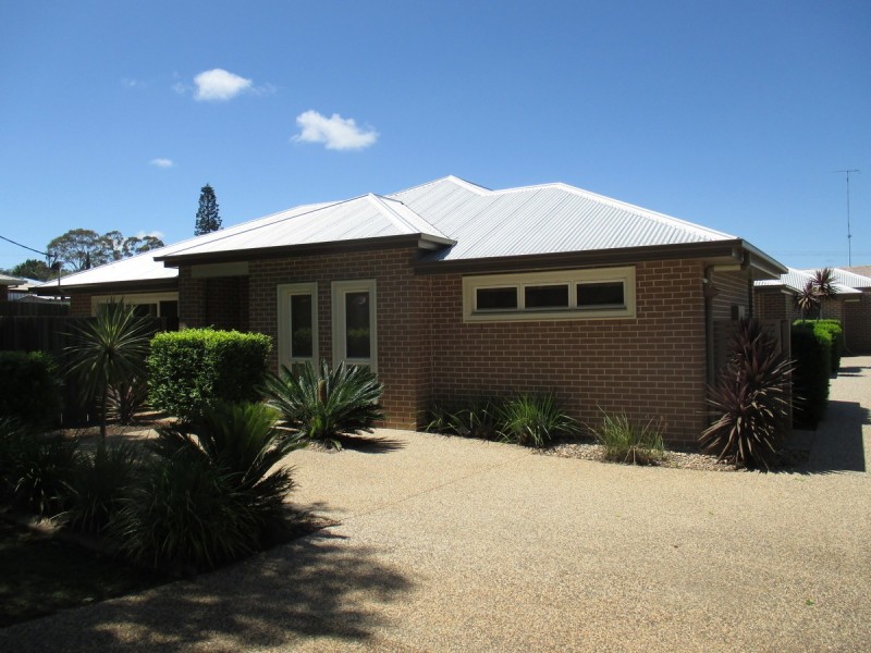 2/42 Plant Street, Rangeville QLD 4350