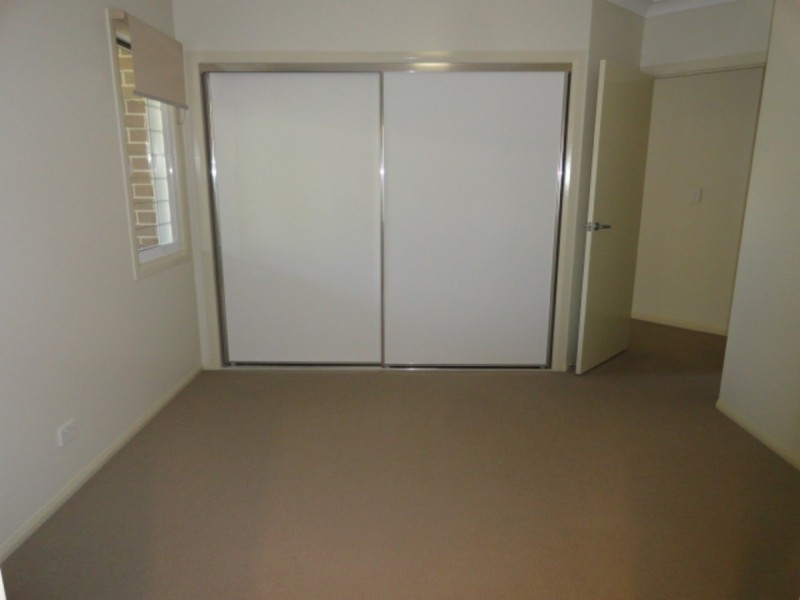 2/42 Plant Street, Rangeville QLD 4350