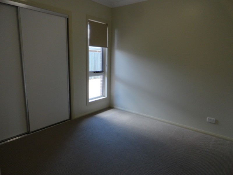 2/42 Plant Street, Rangeville QLD 4350