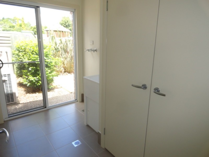 2/42 Plant Street, Rangeville QLD 4350