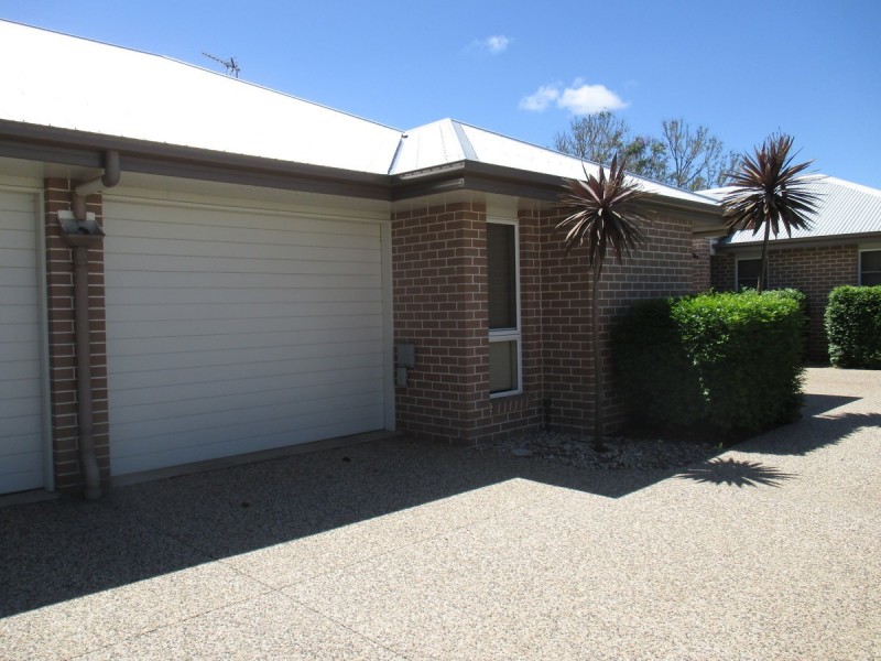 2/42 Plant Street, Rangeville QLD 4350