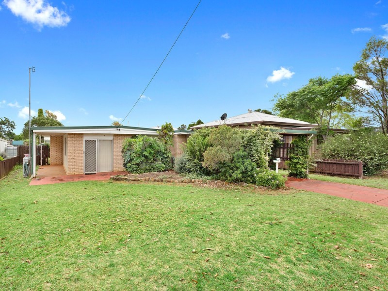 1B Charlotte Street, Newtown QLD 4350