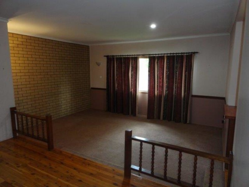9 Gunn Street, Kearneys Spring QLD 4350