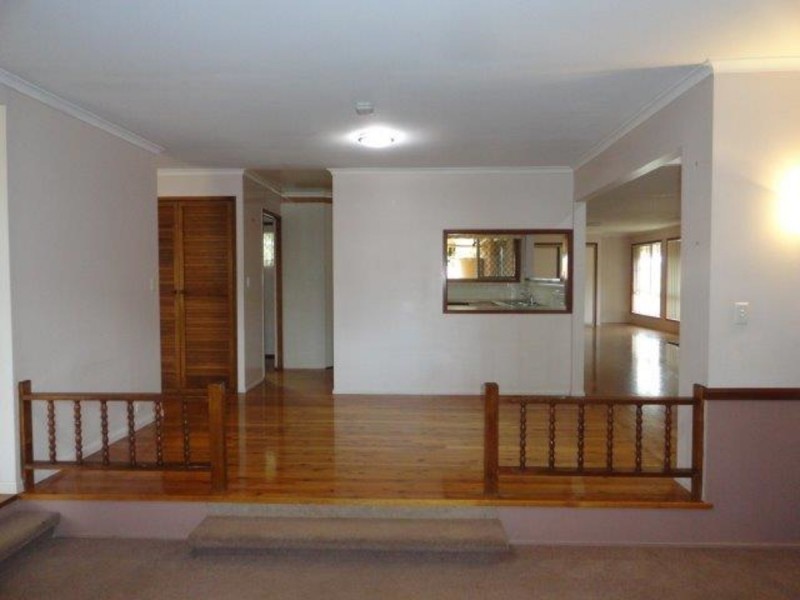 9 Gunn Street, Kearneys Spring QLD 4350