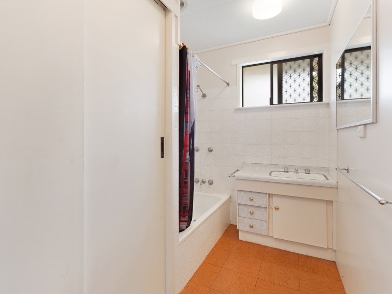 41 Merino Street, Harristown QLD 4350