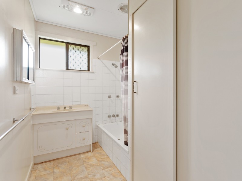 41 Merino Street, Harristown QLD 4350