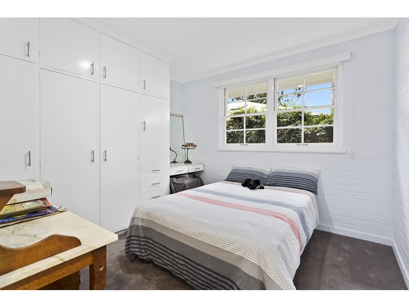 73 Mackenzie Street, Mount Lofty QLD 4350