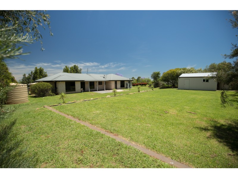 8 McLachlan Drive, Highfields QLD 4352