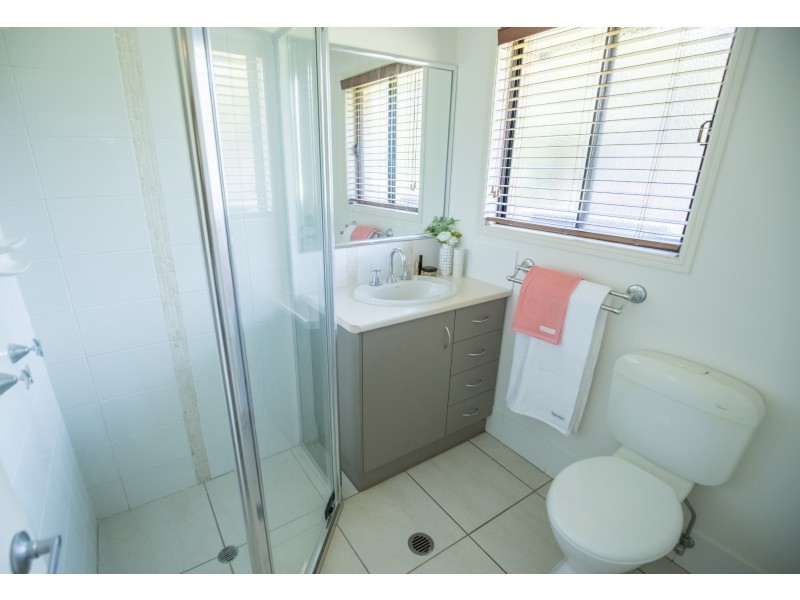 8 McLachlan Drive, Highfields QLD 4352