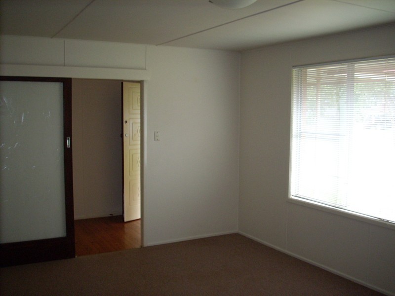 6 Greyfriars Street, Rockville QLD 4350