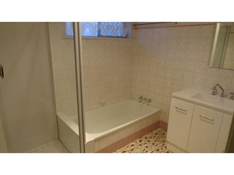 26 Welcombe Avenue, Rockville QLD 4350