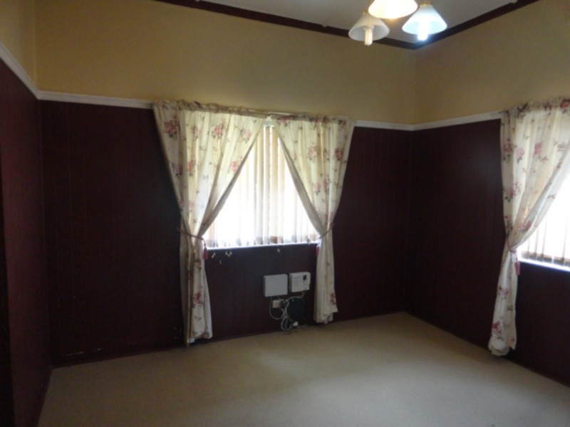 15 Cooper Street, South Toowoomba QLD 4350