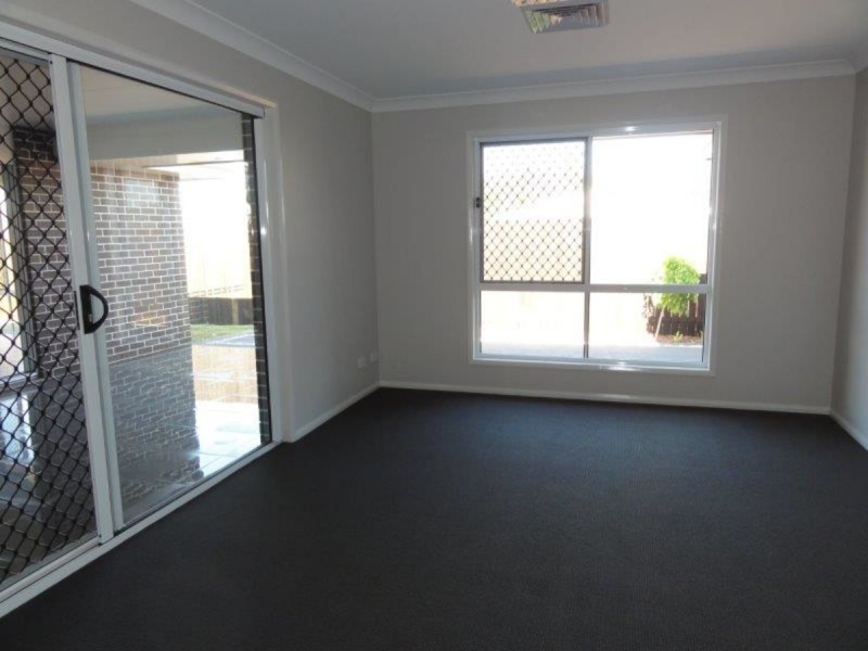 17 Brimblecombe, Middle Ridge QLD 4350