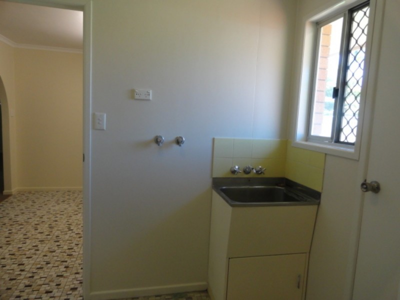 1/218 Mackenzie Street, Rangeville QLD 4350