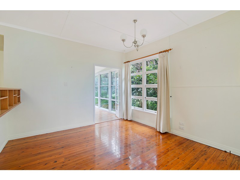 55 Wooldridge Street, Mount Lofty QLD 4350