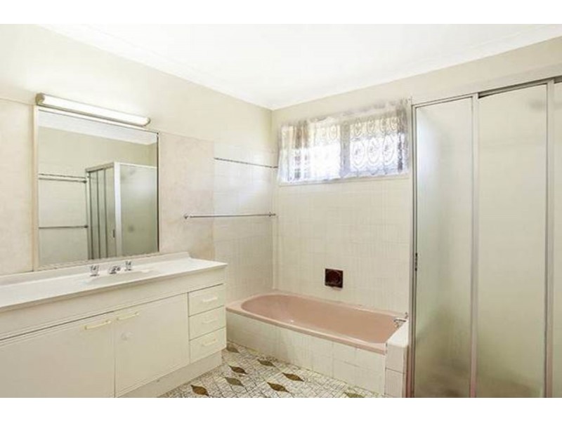 105 Drayton Road, Harristown QLD 4350