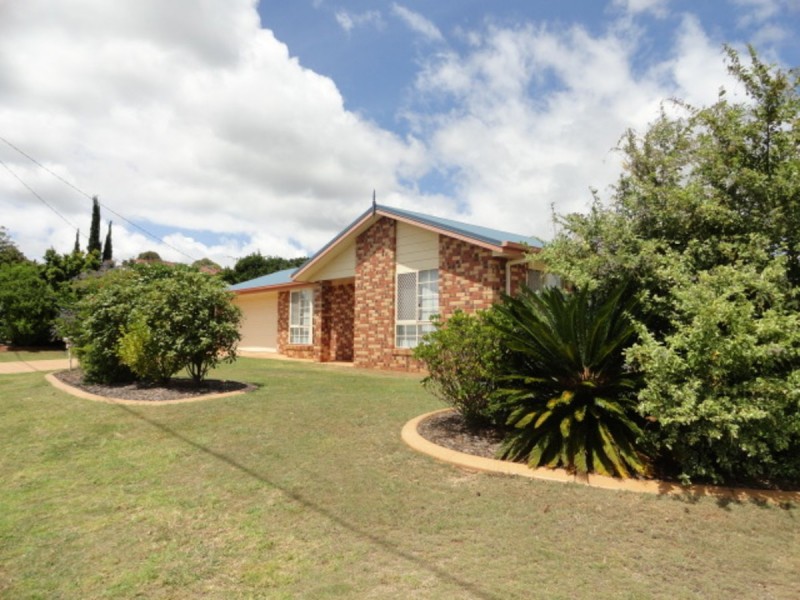 146 Spring Street, Middle Ridge QLD 4350