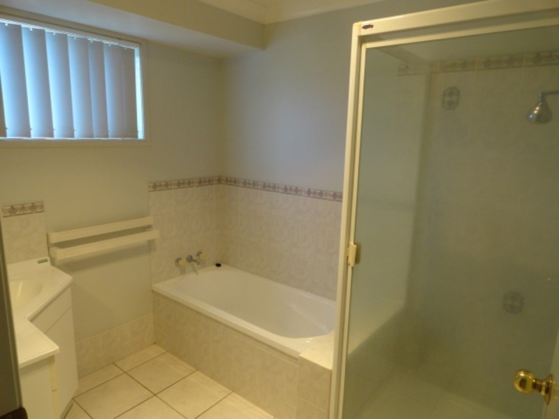 146 Spring Street, Middle Ridge QLD 4350