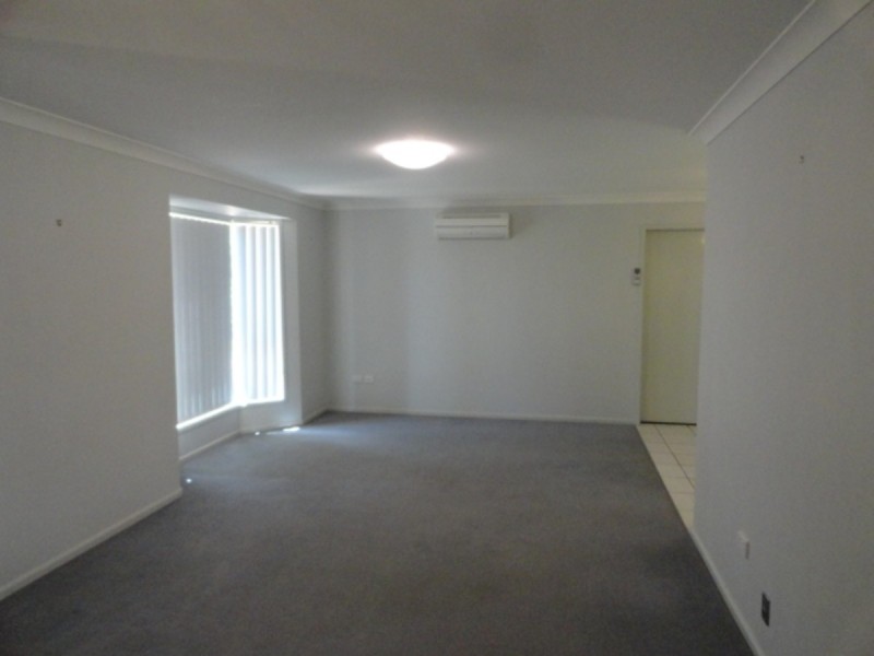 146 Spring Street, Middle Ridge QLD 4350