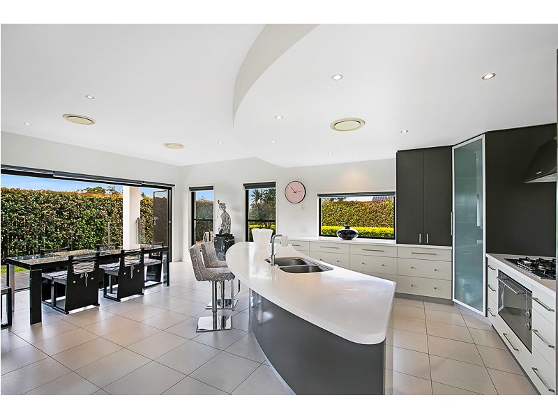 97 Spring Street, Middle Ridge QLD 4350