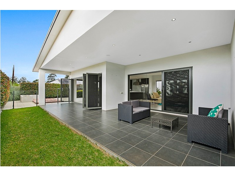 97 Spring Street, Middle Ridge QLD 4350
