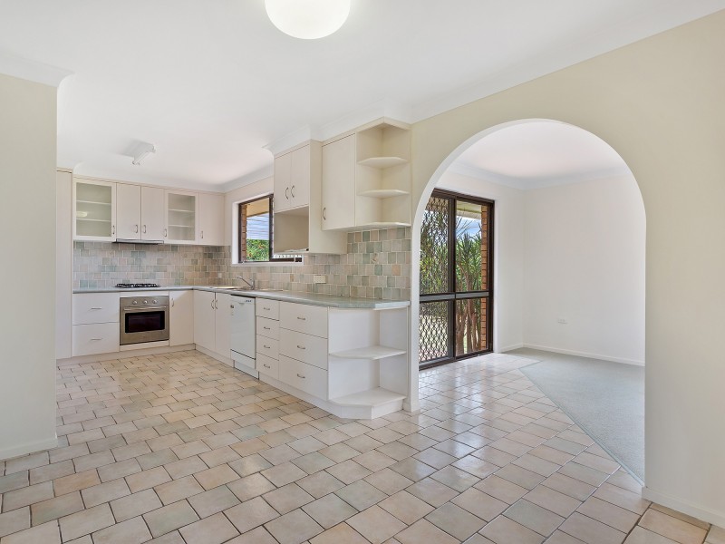 12 Jennifer Crescent, Darling Heights QLD 4350