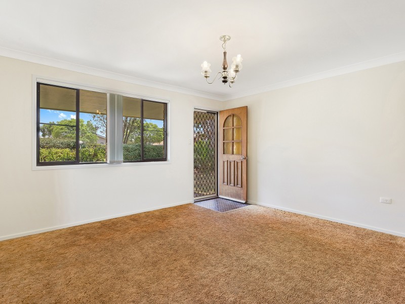 12 Jennifer Crescent, Darling Heights QLD 4350