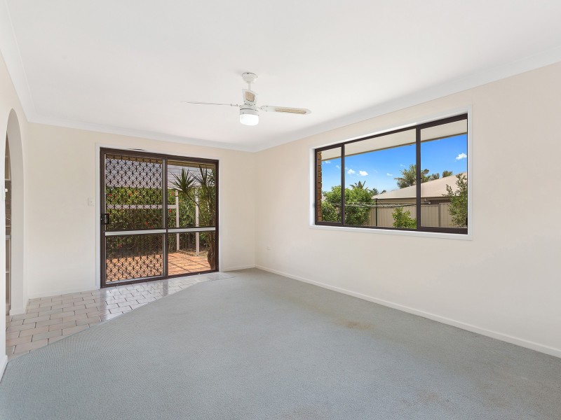 12 Jennifer Crescent, Darling Heights QLD 4350