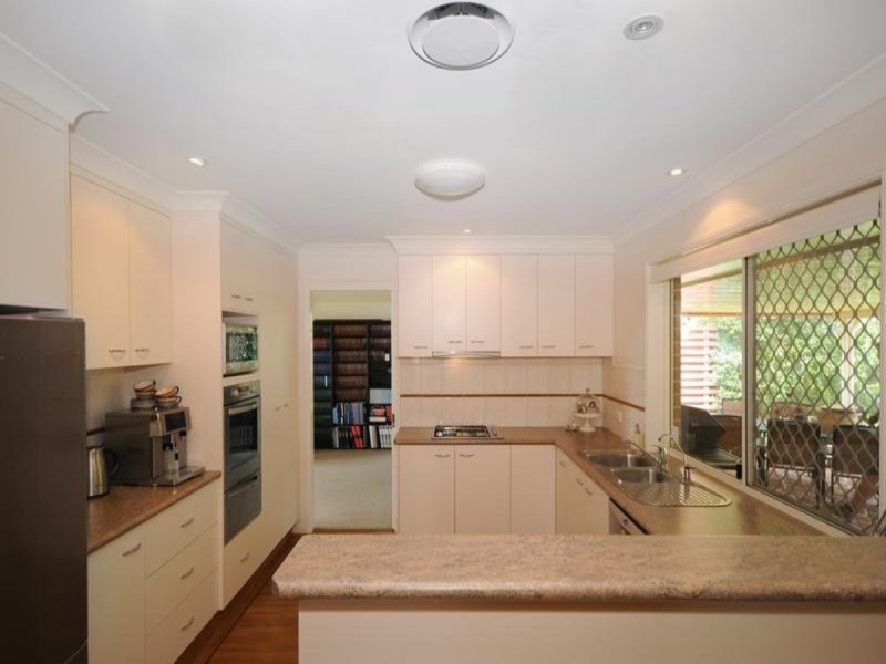 12 Poinsettia Court, Middle Ridge QLD 4350