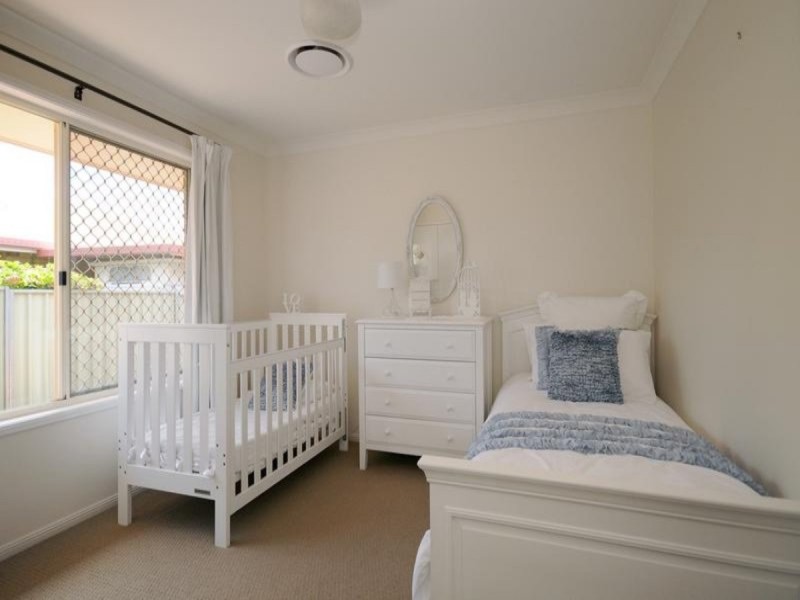 12 Poinsettia Court, Middle Ridge QLD 4350