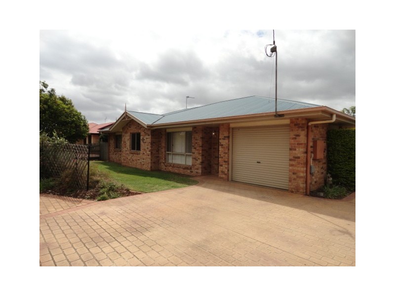 1/239 Nelson Street, Kearneys Spring QLD 4350