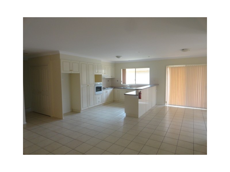 1/239 Nelson Street, Kearneys Spring QLD 4350