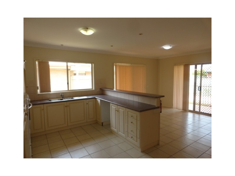 1/239 Nelson Street, Kearneys Spring QLD 4350