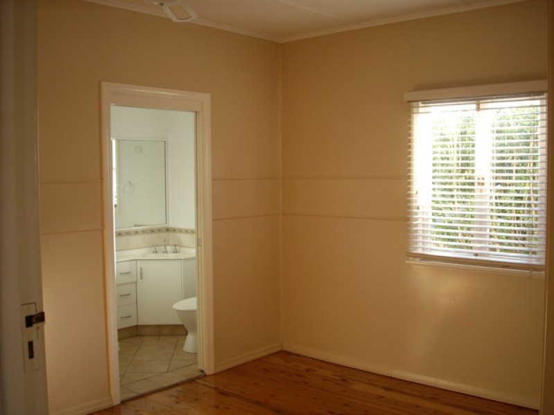 16 Drummond Street, Rangeville QLD 4350