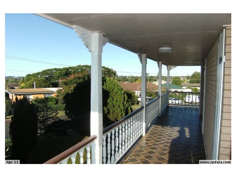 8 Gascony Street, Harristown QLD 4350