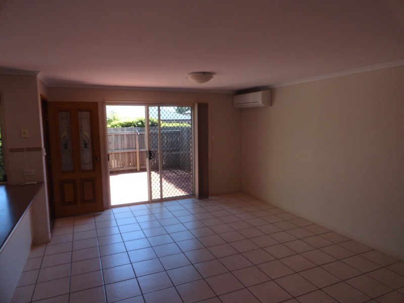 4/320 South Street, Harristown QLD 4350