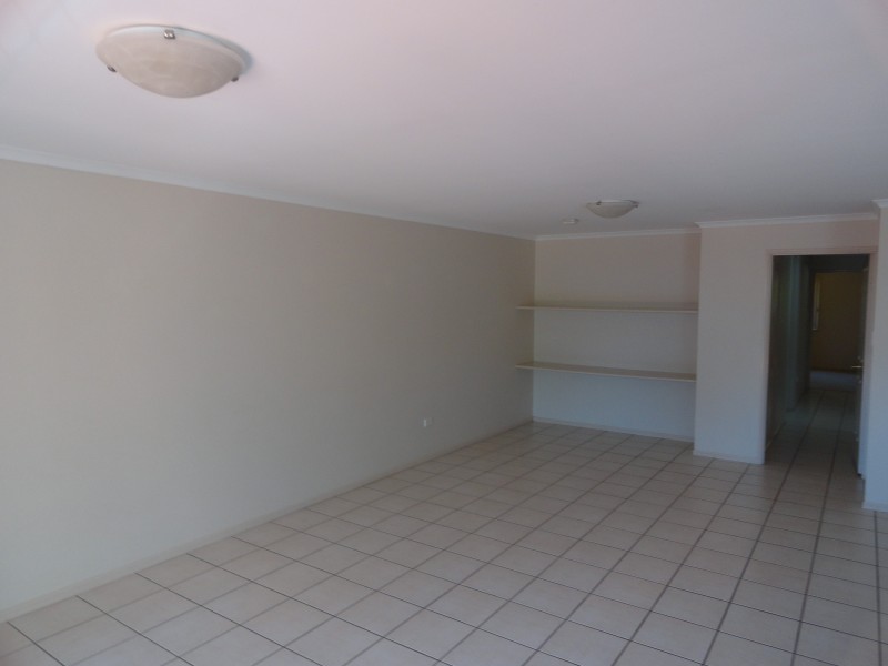 4/320 South Street, Harristown QLD 4350