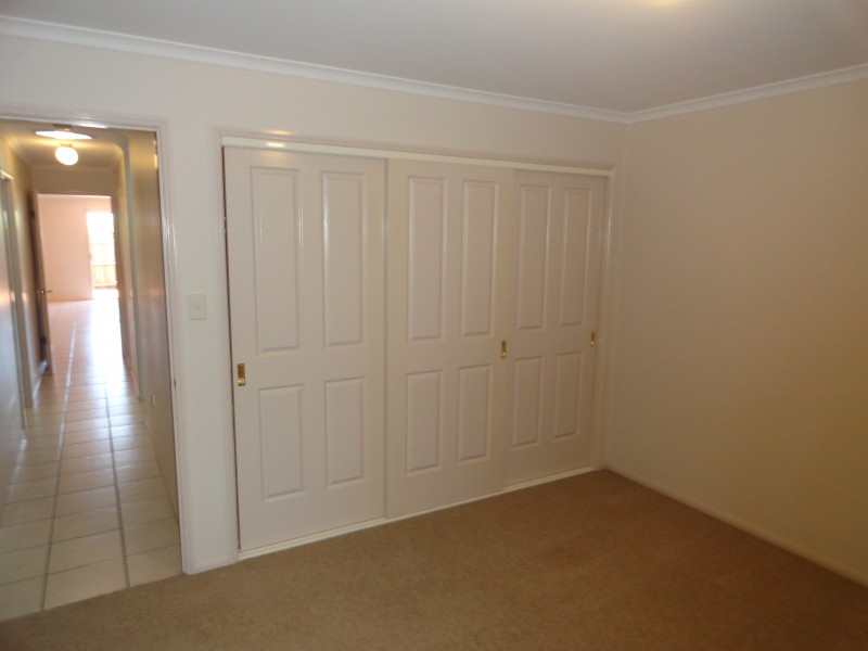 4/320 South Street, Harristown QLD 4350