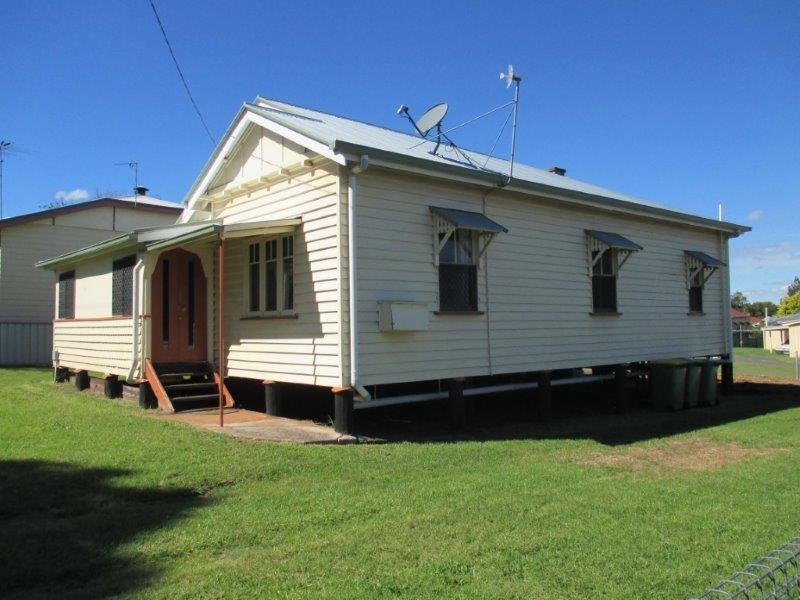 8 Moffatt Street, Toowoomba City QLD 4350