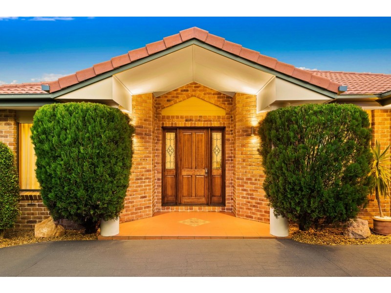 6 Balmoral Close, Mount Lofty QLD 4350