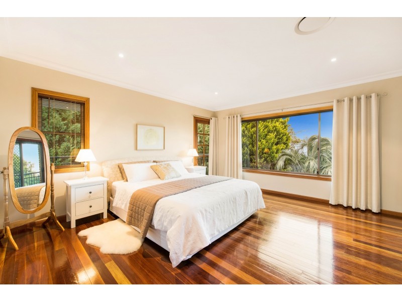 6 Balmoral Close, Mount Lofty QLD 4350